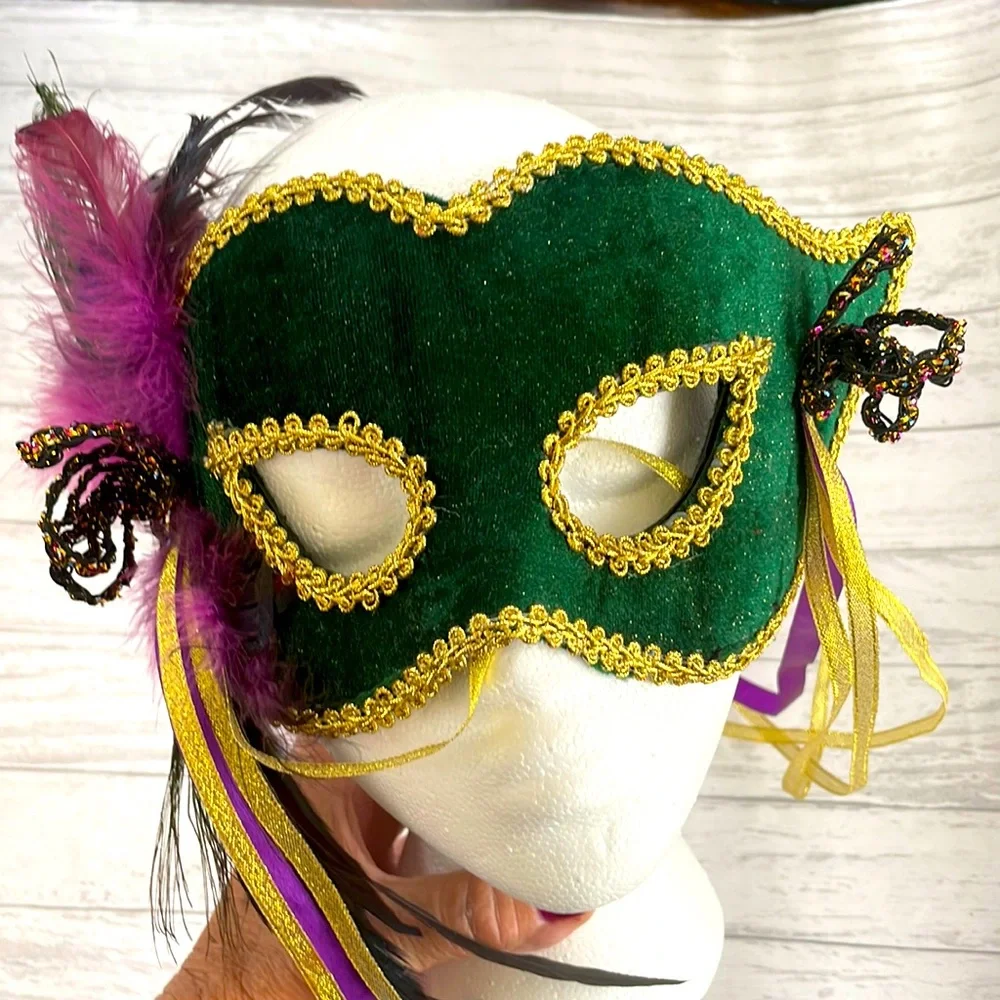 MASQUEREDE WEARABLE MASK HALLOWEEN: - MARDI GRAS FESTIVE MASK